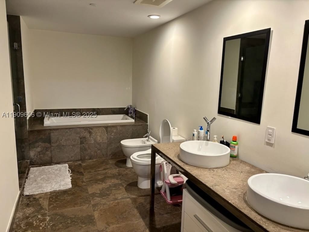Real estate property located at 465 Brickell Ave #5402, Miami-dade, Iconbrickell Condo No 1, Miami, FL