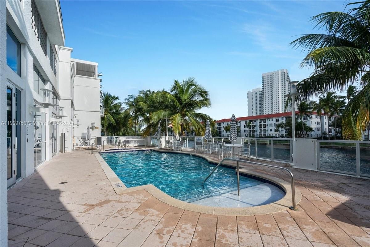 Real estate property located at 3030 188 Street #604, Miami-dade, 3030 Aventura, Aventura, FL