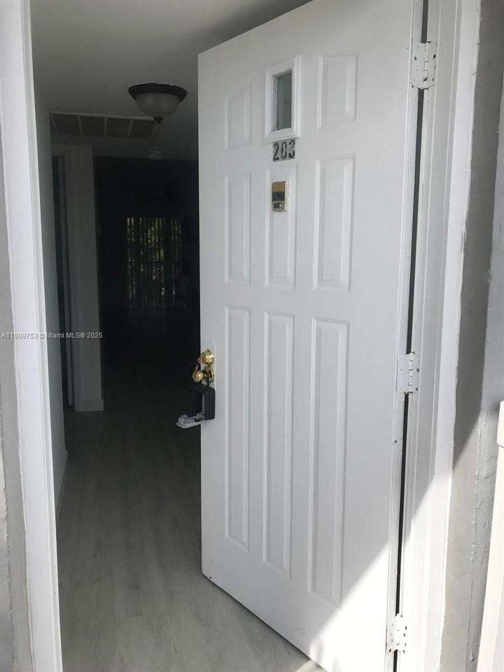 Real estate property located at 438 210th Cir Ter #203-4B, Miami-dade, Monterey Village-two Cond, Miami, FL