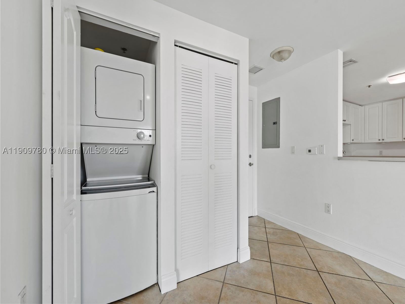 Real estate property located at 1627 37th Ave #1103, Miami-dade, Gables View Condo, Miami, FL