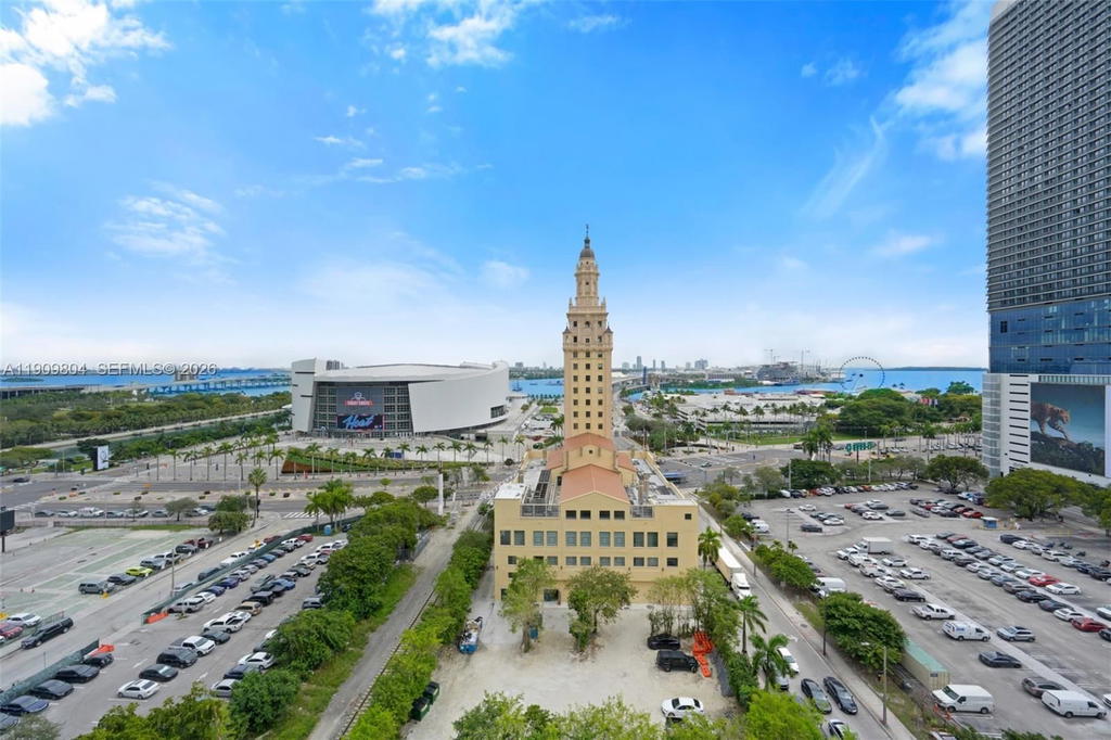 Real estate property located at 159 6th St #3706, Miami-dade, 159 Ne 6th Street Condo, Miami, FL