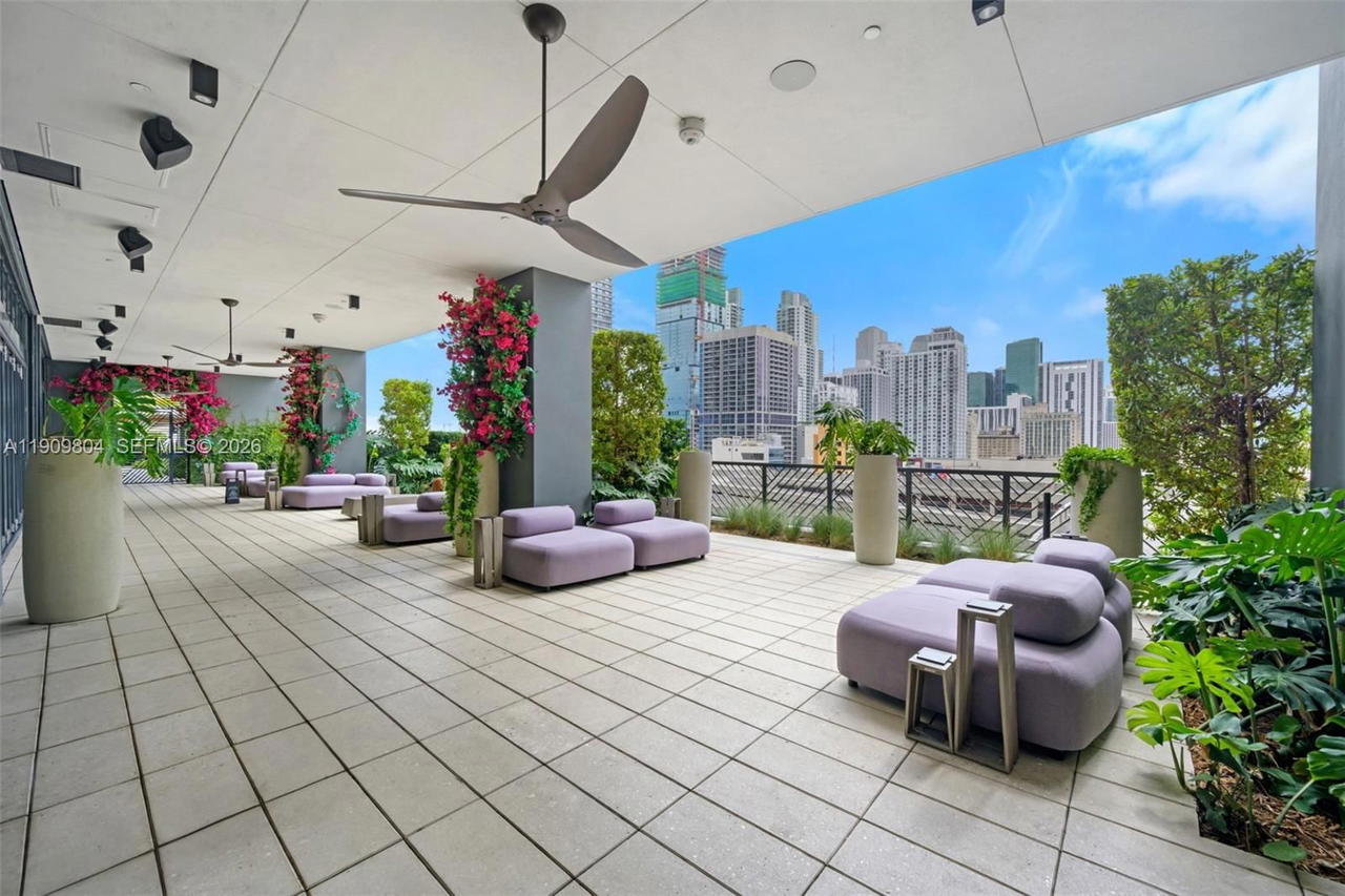 Real estate property located at 159 6th St #3706, Miami-dade, 159 Ne 6th Street Condo, Miami, FL