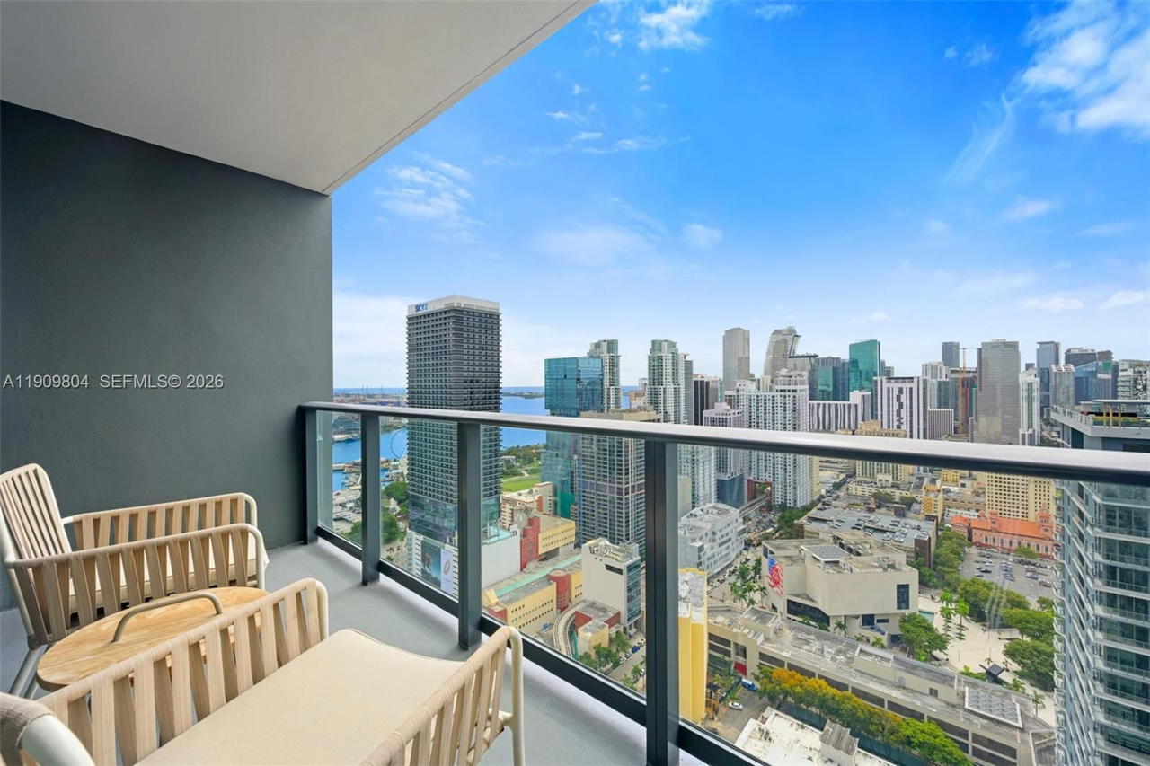 Real estate property located at 159 6th St #3706, Miami-dade, 159 Ne 6th Street Condo, Miami, FL