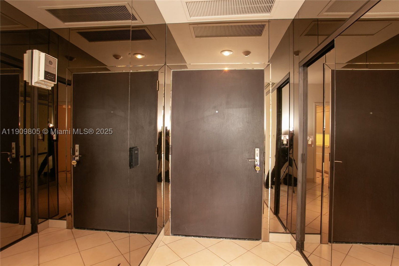 Real estate property located at 3000 Island Blvd WSTE1, Miami-dade, 3000 Isl Blvd Williams Is, Aventura, FL