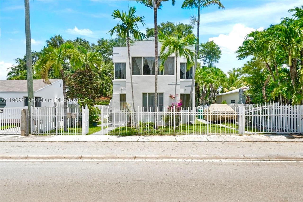 Real estate property located at 555 70th St, Miami-dade, Baywood, Miami, FL