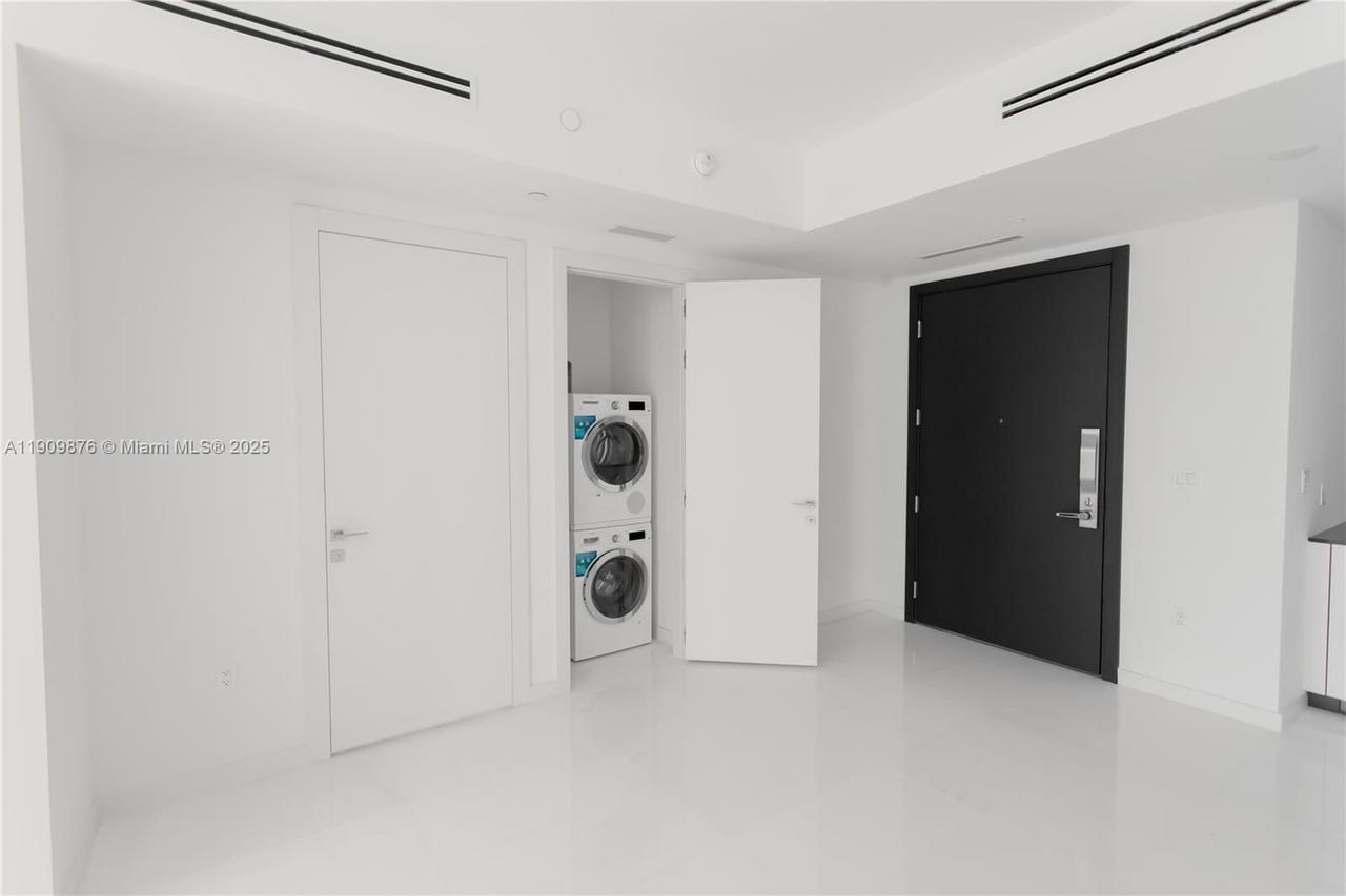Real estate property located at 300 Biscayne Blvd Way #1003, Miami-dade, Aston Martin, Miami, FL