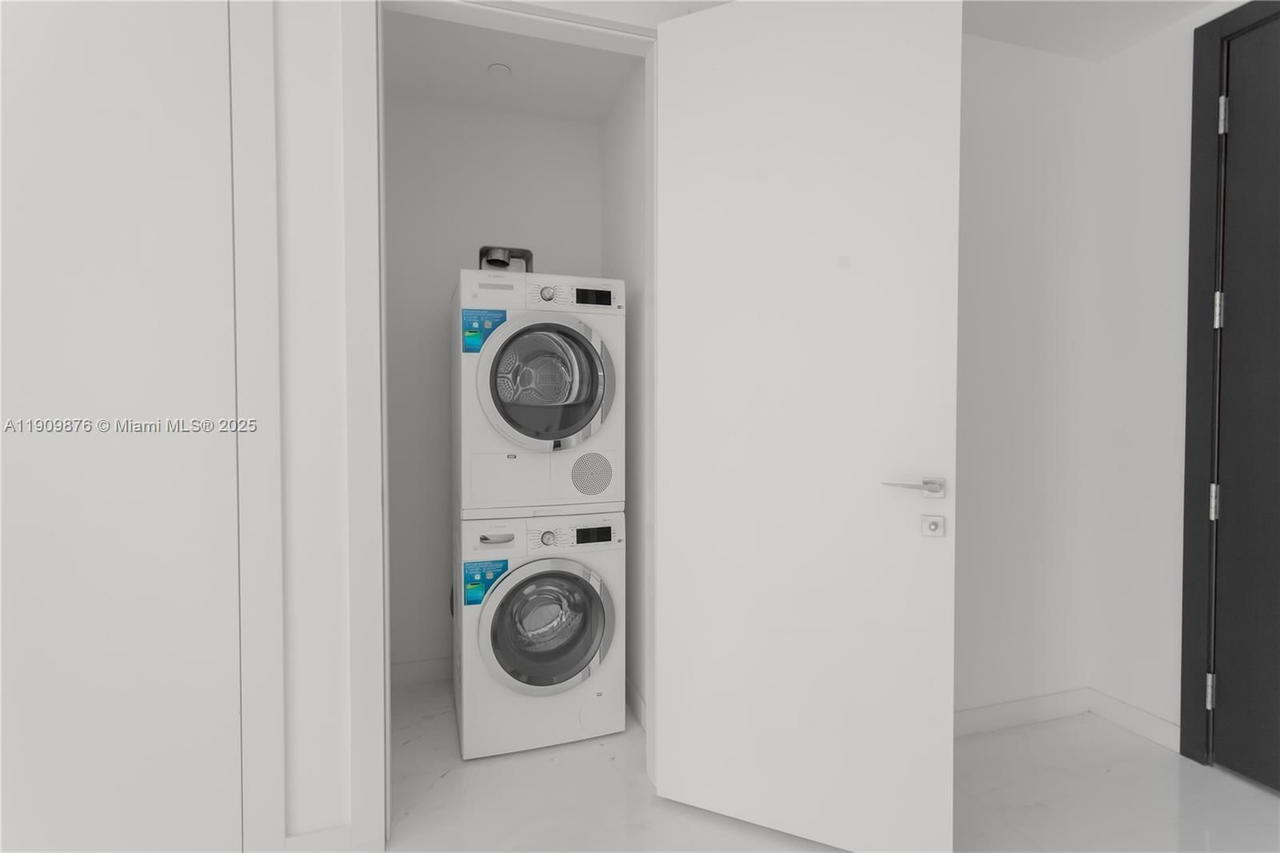 Real estate property located at 300 Biscayne Blvd Way #1003, Miami-dade, Aston Martin, Miami, FL