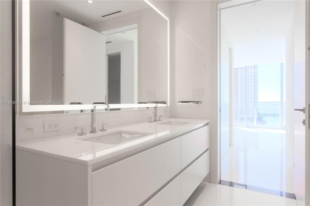Real estate property located at 300 Biscayne Blvd Way #1003, Miami-dade, Aston Martin, Miami, FL