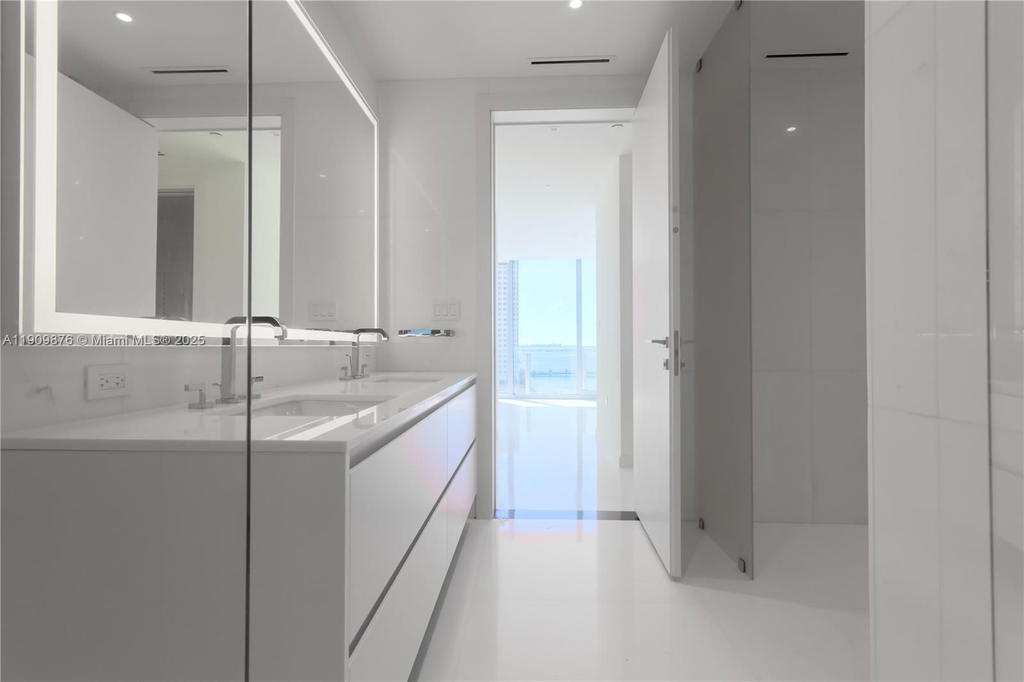 Real estate property located at 300 Biscayne Blvd Way #1003, Miami-dade, Aston Martin, Miami, FL