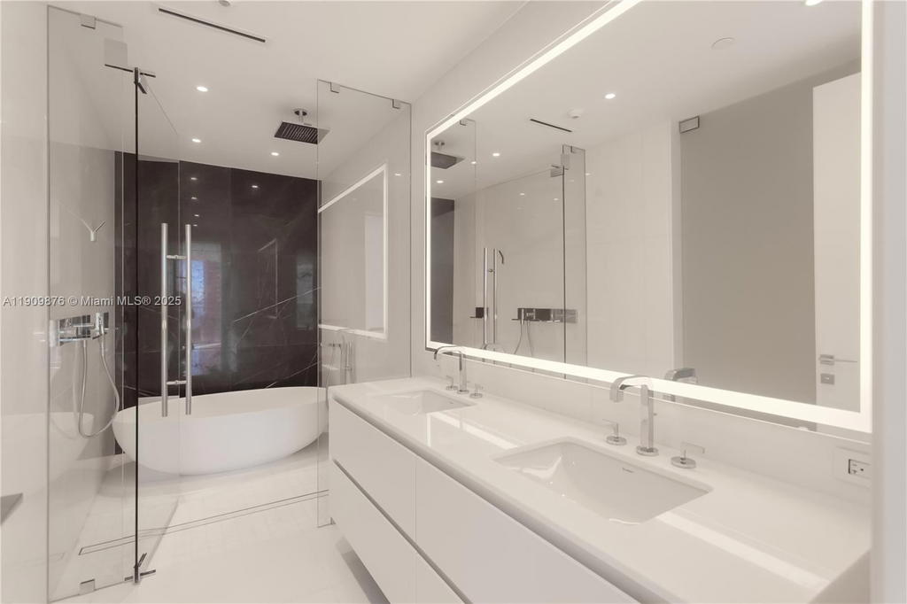Real estate property located at 300 Biscayne Blvd Way #1003, Miami-dade, Aston Martin, Miami, FL