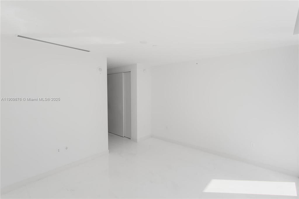 Real estate property located at 300 Biscayne Blvd Way #1003, Miami-dade, Aston Martin, Miami, FL