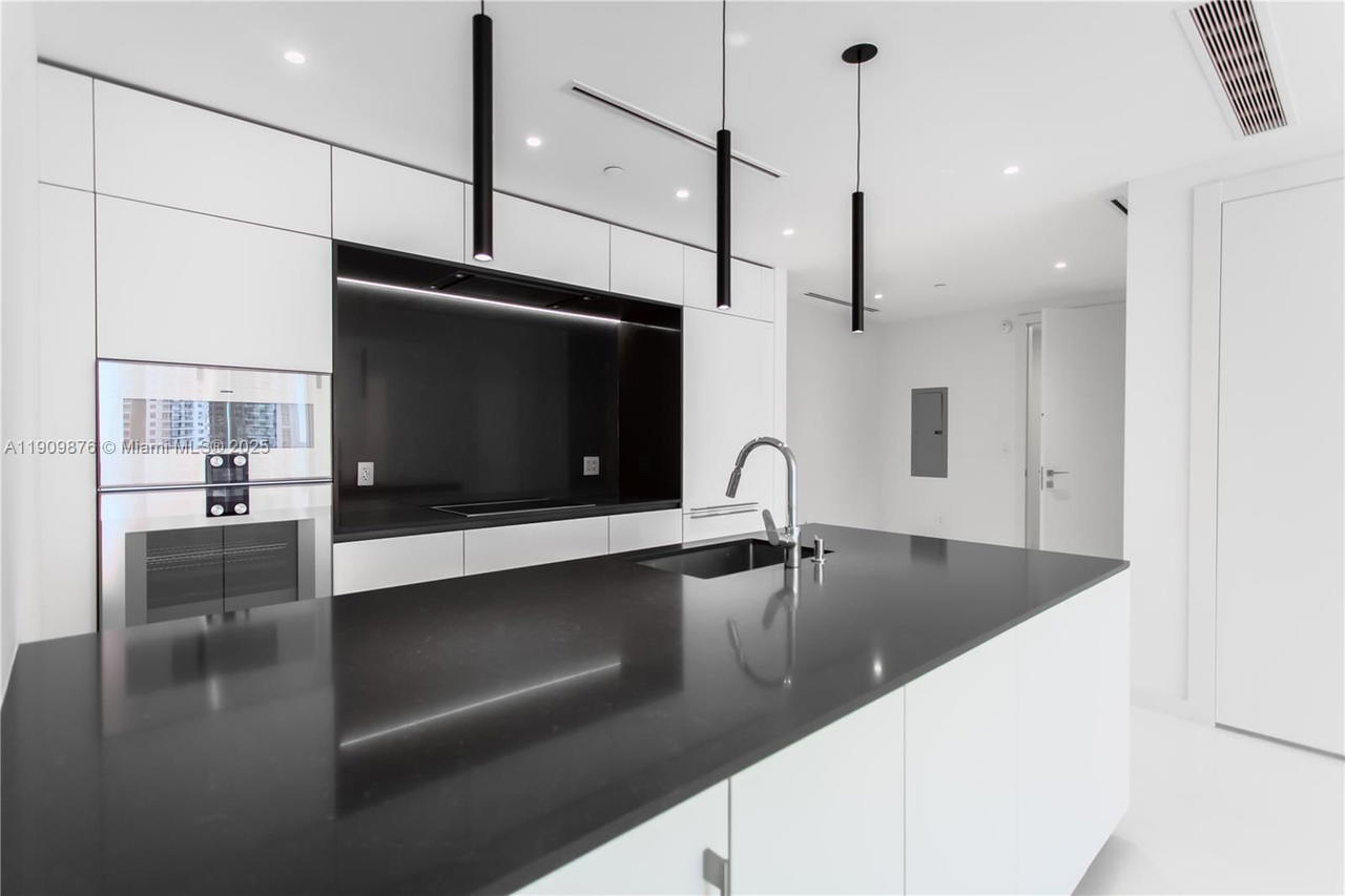 Real estate property located at 300 Biscayne Blvd Way #1003, Miami-dade, Aston Martin, Miami, FL
