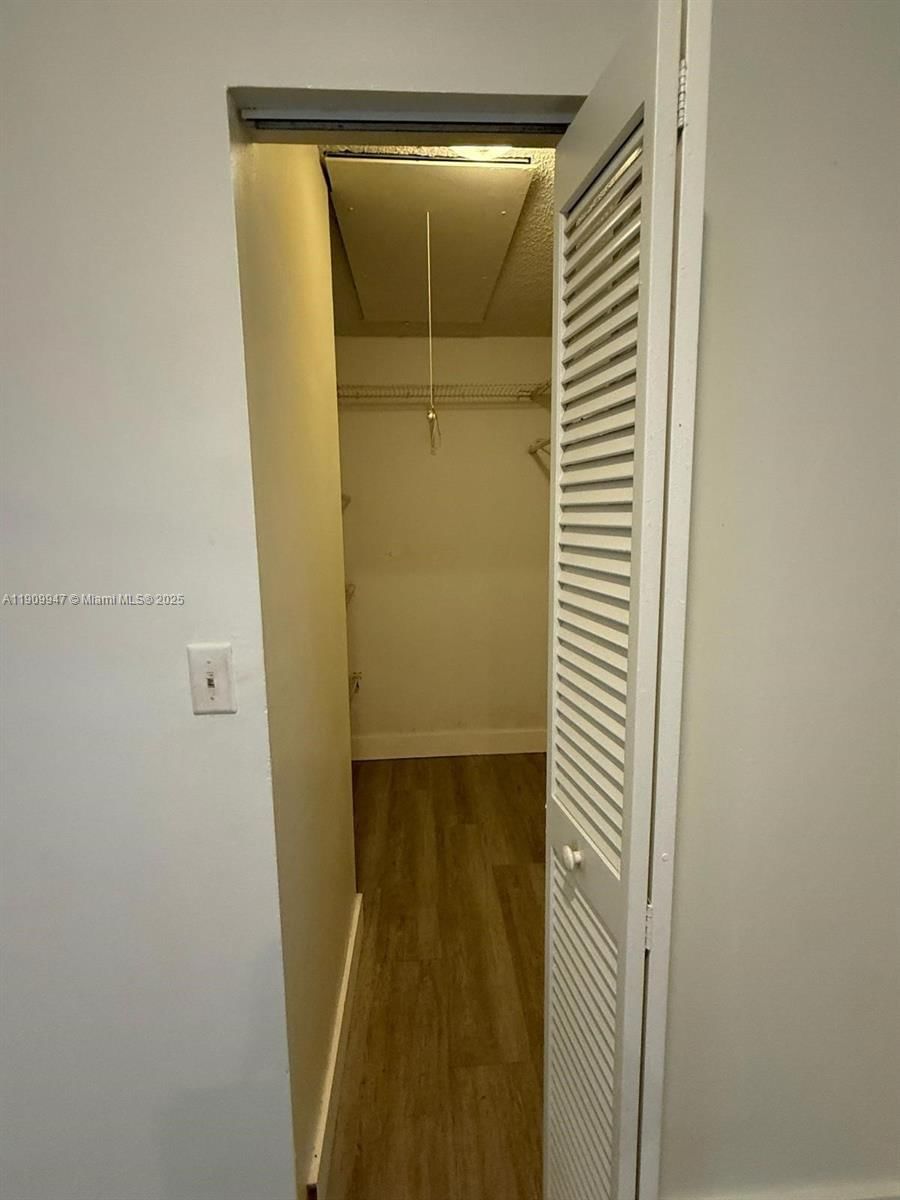 Real estate property located at 438 210th Cir Ter #202-4B, Miami-dade, Monterey Village-two Cond, Miami, FL