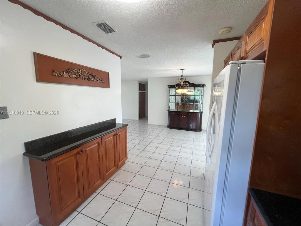 Real estate property located at 6200 19th St, Broward, Welwyn Manor, Miramar, FL