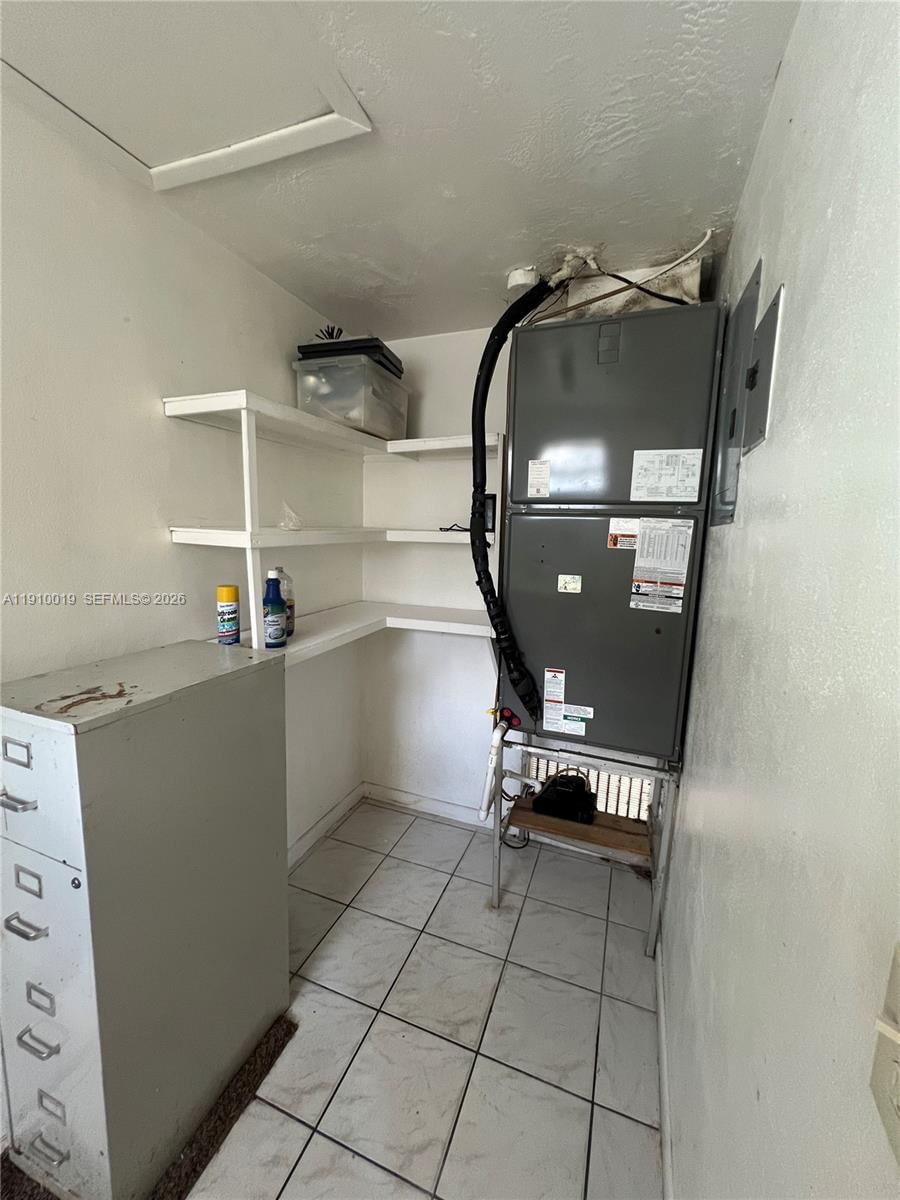 Real estate property located at 6200 19th St, Broward, Welwyn Manor, Miramar, FL