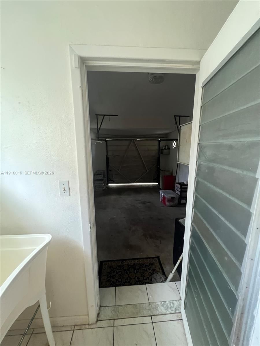 Real estate property located at 6200 19th St, Broward, Welwyn Manor, Miramar, FL