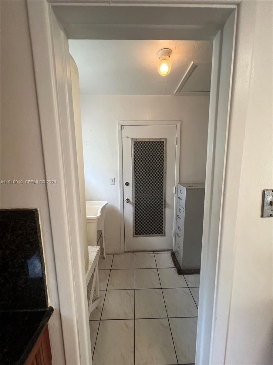 Real estate property located at 6200 19th St, Broward, Welwyn Manor, Miramar, FL