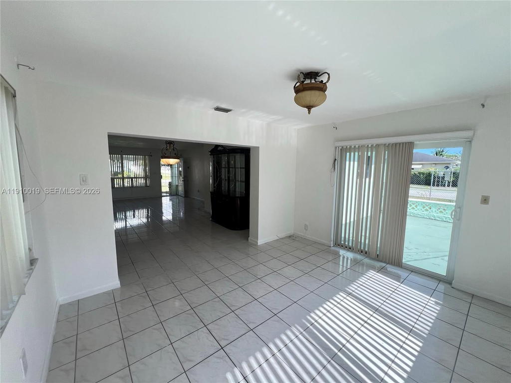Real estate property located at 6200 19th St, Broward, Welwyn Manor, Miramar, FL