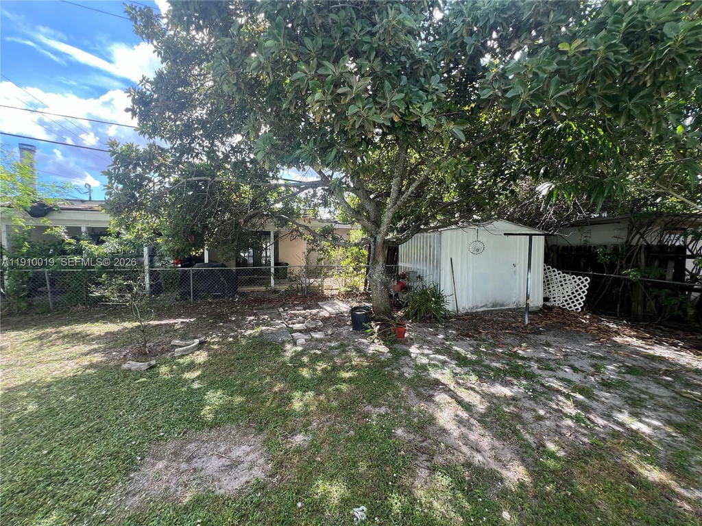 Real estate property located at 6200 19th St, Broward, Welwyn Manor, Miramar, FL