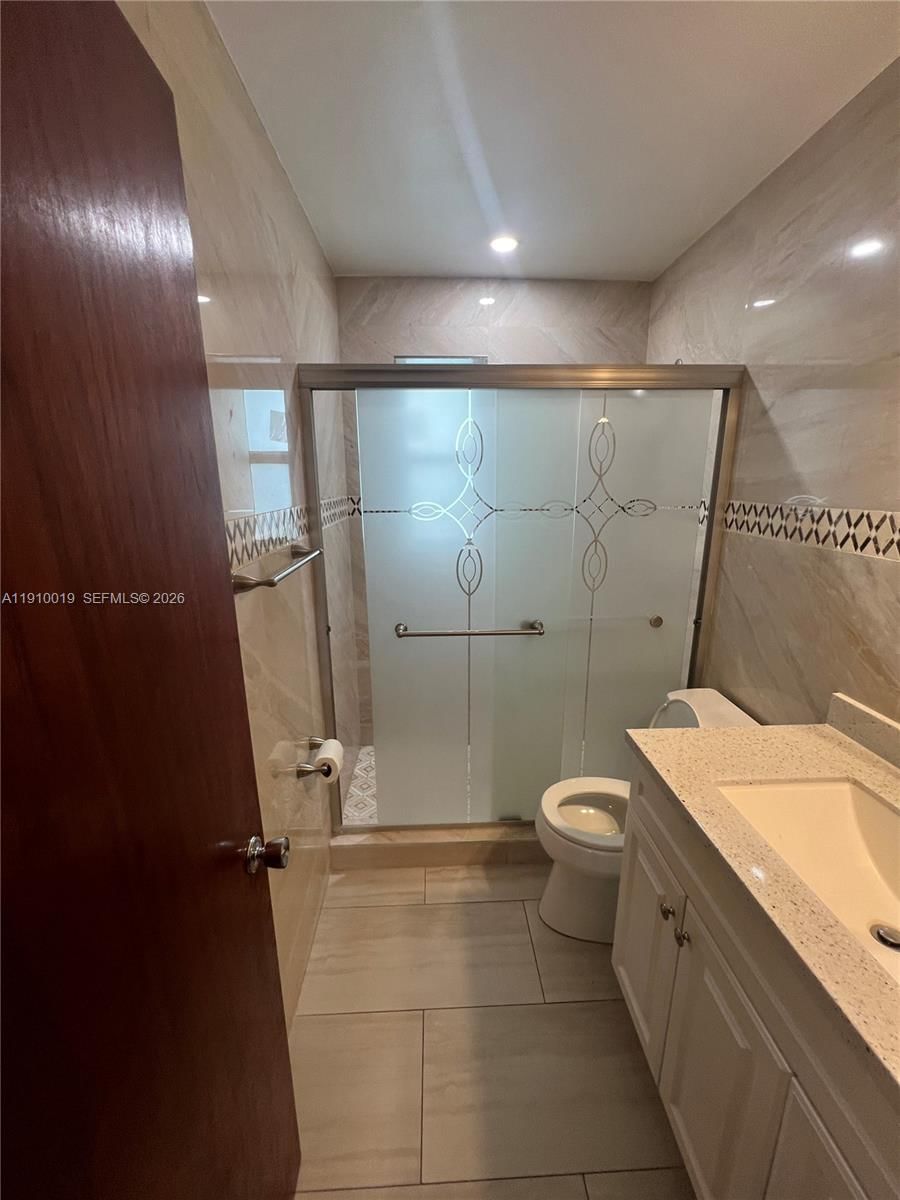 Real estate property located at 6200 19th St, Broward, Welwyn Manor, Miramar, FL