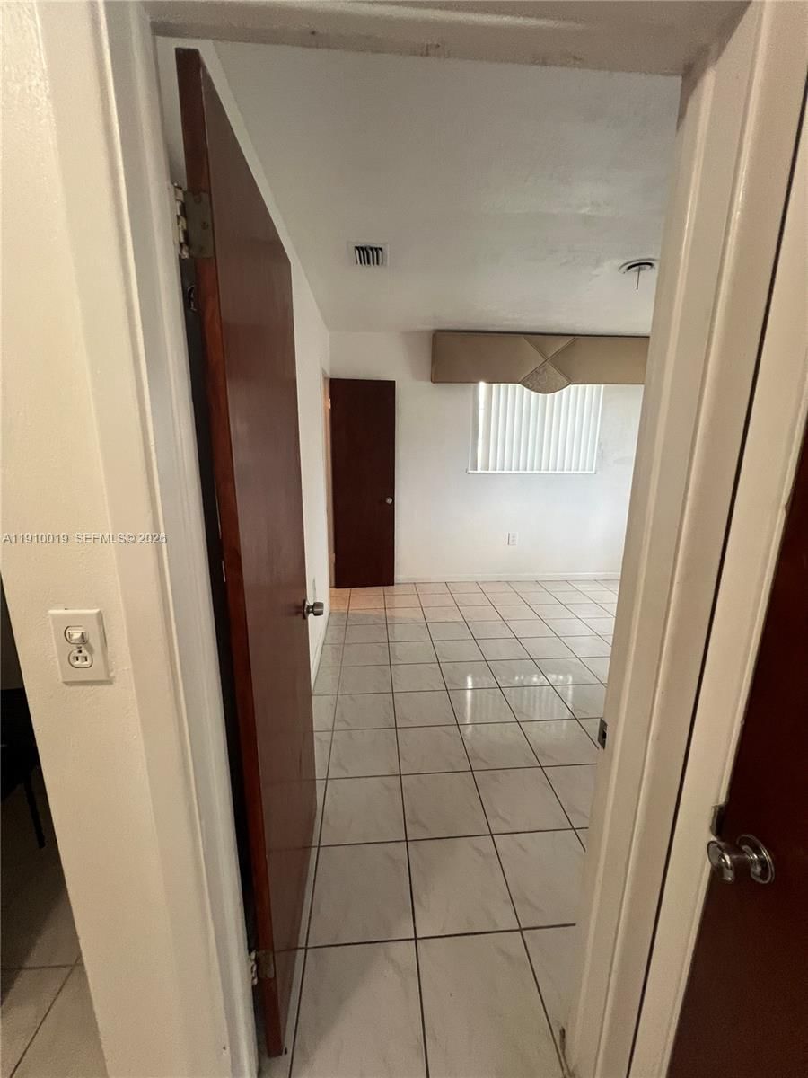 Real estate property located at 6200 19th St, Broward, Welwyn Manor, Miramar, FL