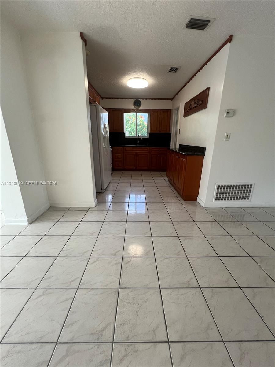 Real estate property located at 6200 19th St, Broward, Welwyn Manor, Miramar, FL