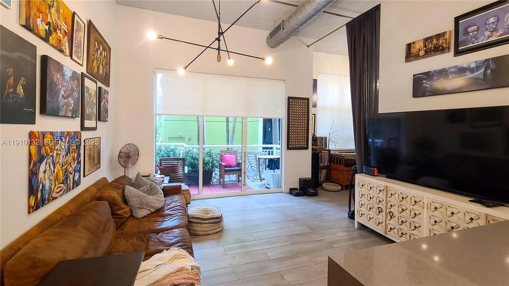 Real estate property located at 2001 Biscayne Blvd #2117, Miami-dade, Cite Condo, Miami, FL