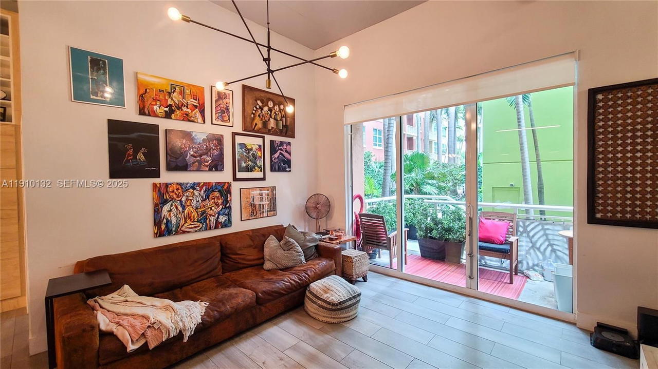 Real estate property located at 2001 Biscayne Blvd #2117, Miami-dade, Cite Condo, Miami, FL
