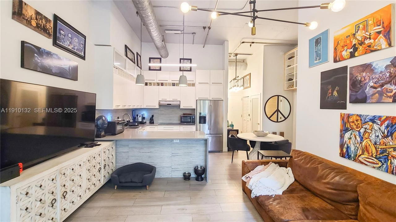 Real estate property located at 2001 Biscayne Blvd #2117, Miami-dade, Cite Condo, Miami, FL