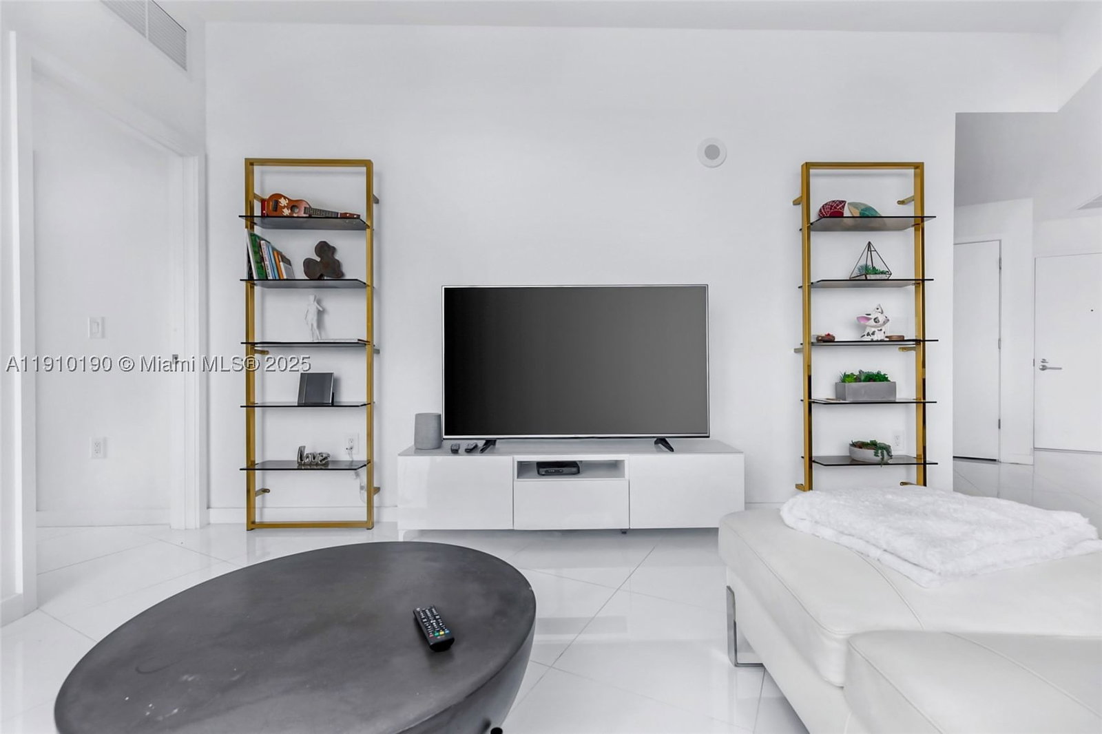 Real estate property located at 851 1st Ave #1202, Miami-dade, Paramount Miami Worldcent, Miami, FL