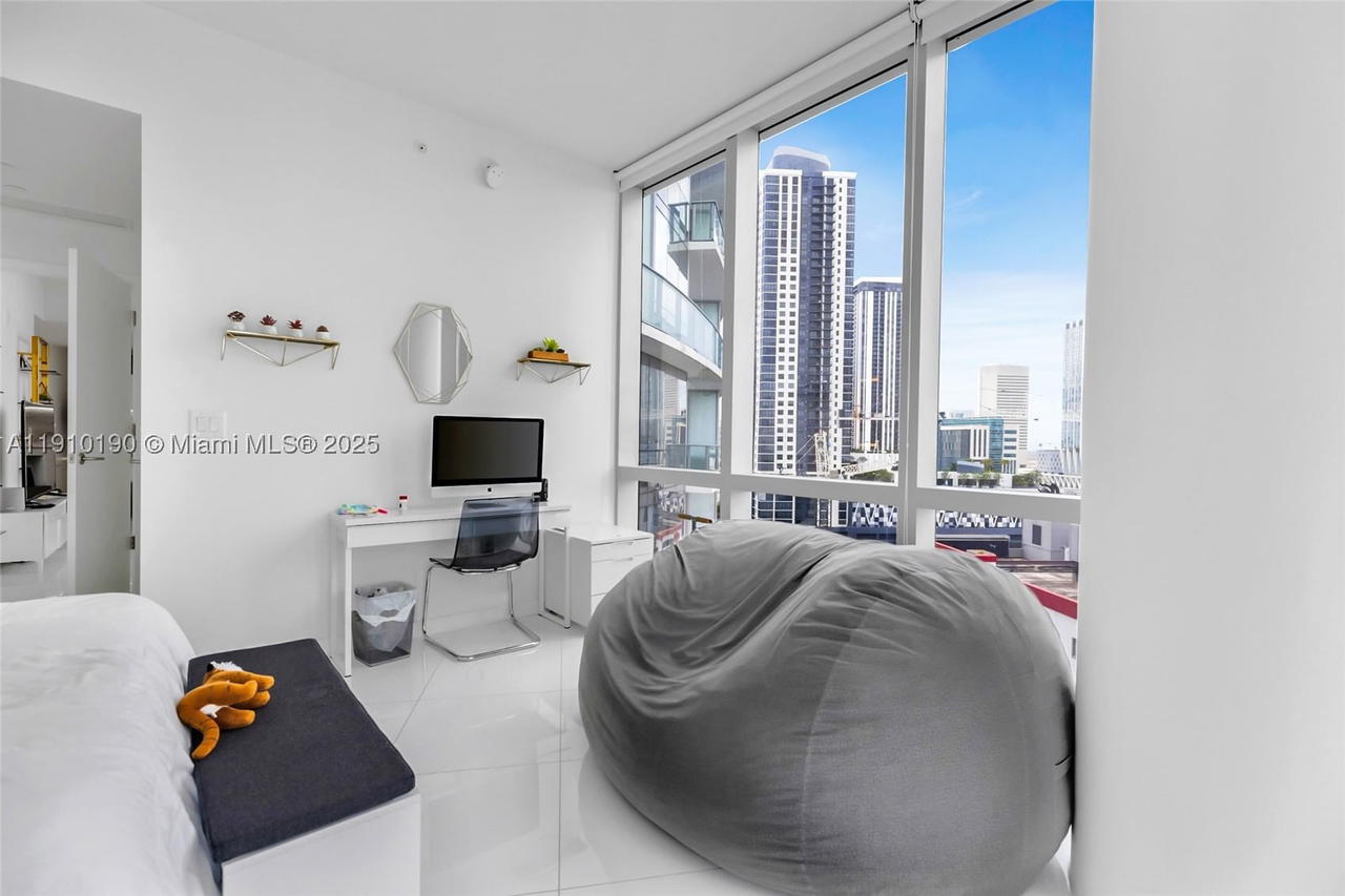 Real estate property located at 851 1st Ave #1202, Miami-dade, Paramount Miami Worldcent, Miami, FL