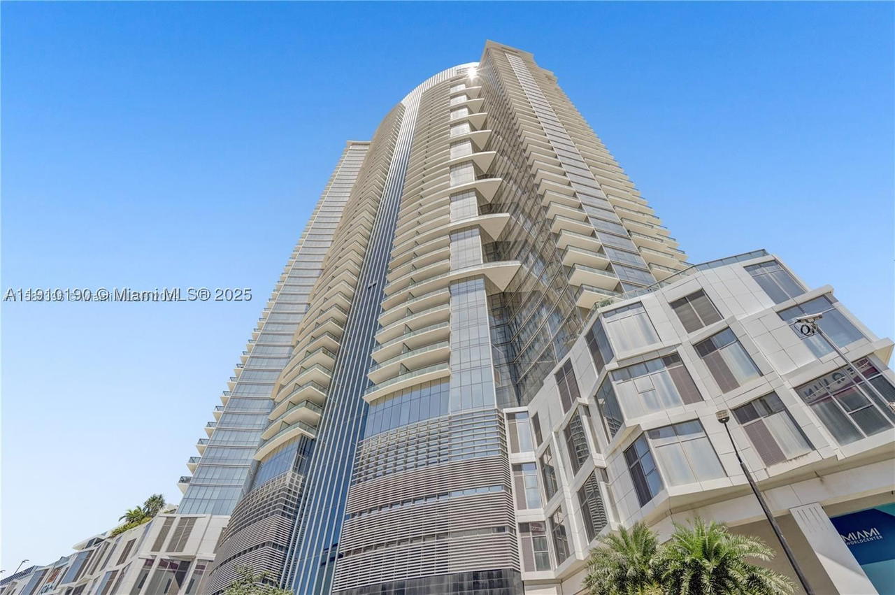 Real estate property located at 851 1st Ave #1202, Miami-dade, Paramount Miami Worldcent, Miami, FL