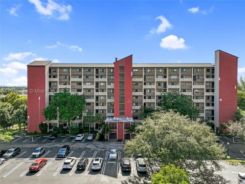 Real estate property located at 2206 Cypress Bend Dr #801, Broward, Cypress Bend Condominium, Pompano Beach, FL