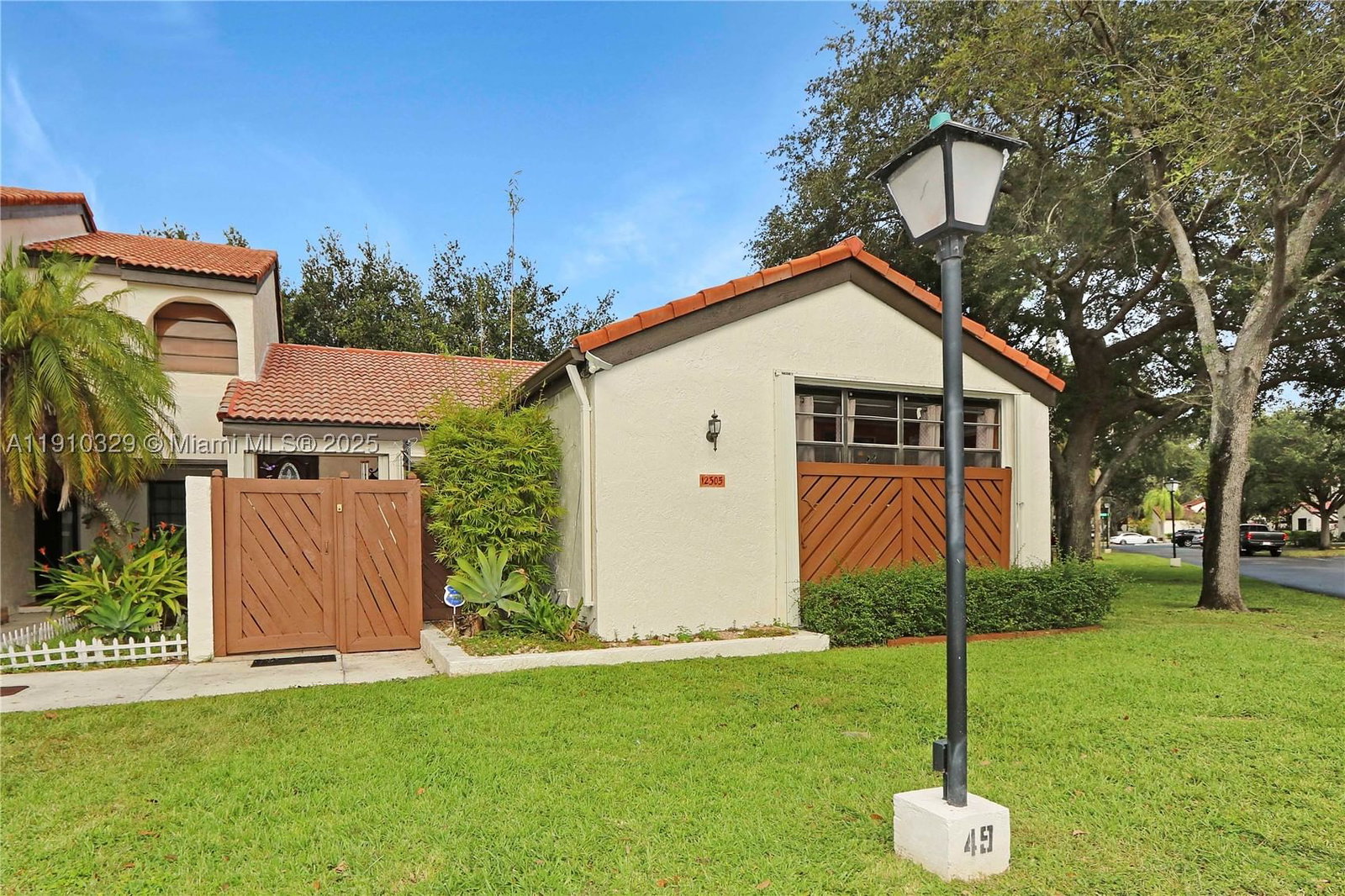 Real estate property located at 12305 94th Ter, Miami-dade, Kenland Court, Miami, FL