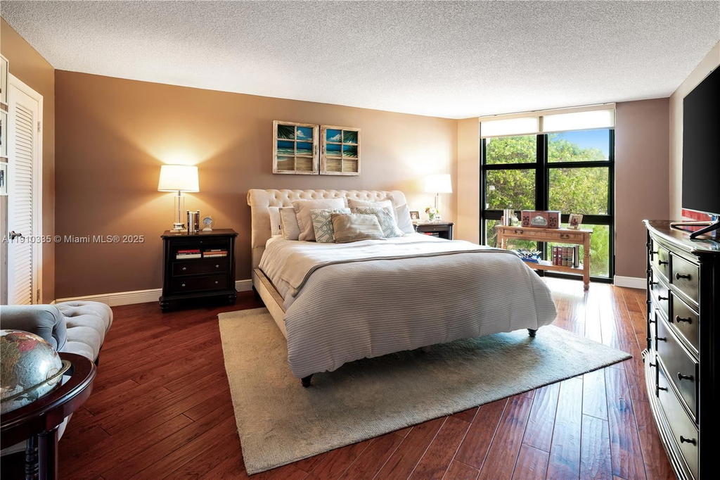 Real estate property located at 1111 Crandon Blvd C205, Miami-dade, Towers Of Key Biscayne Co, Key Biscayne, FL