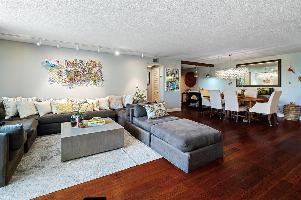 Real estate property located at 1111 Crandon Blvd C205, Miami-dade, Towers Of Key Biscayne Co, Key Biscayne, FL