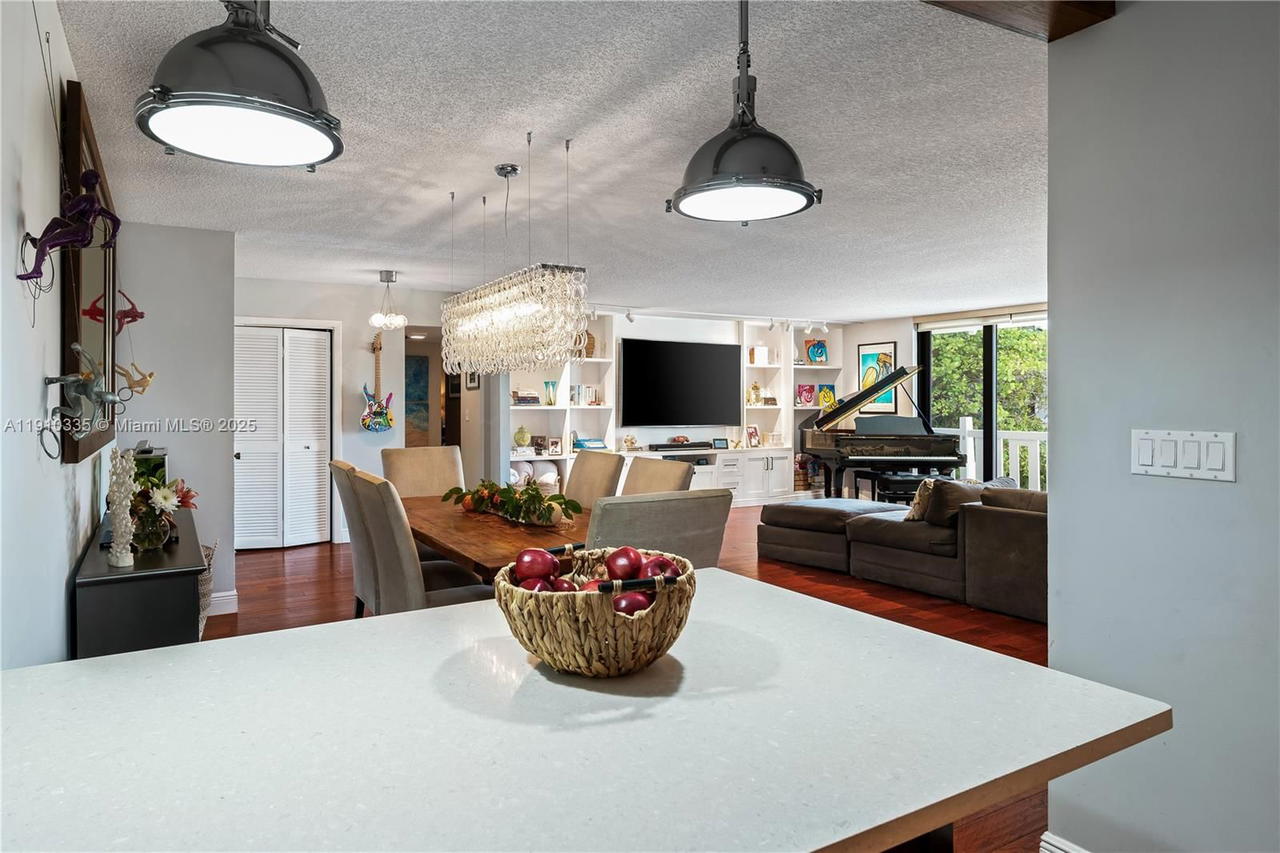 Real estate property located at 1111 Crandon Blvd C205, Miami-dade, Towers Of Key Biscayne Co, Key Biscayne, FL