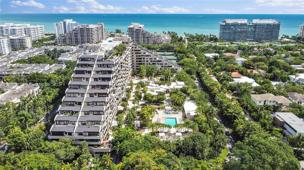 Real estate property located at 151 Crandon Blvd #1136, Miami-dade, The Emeraldbay @ Key Colo, Key Biscayne, FL