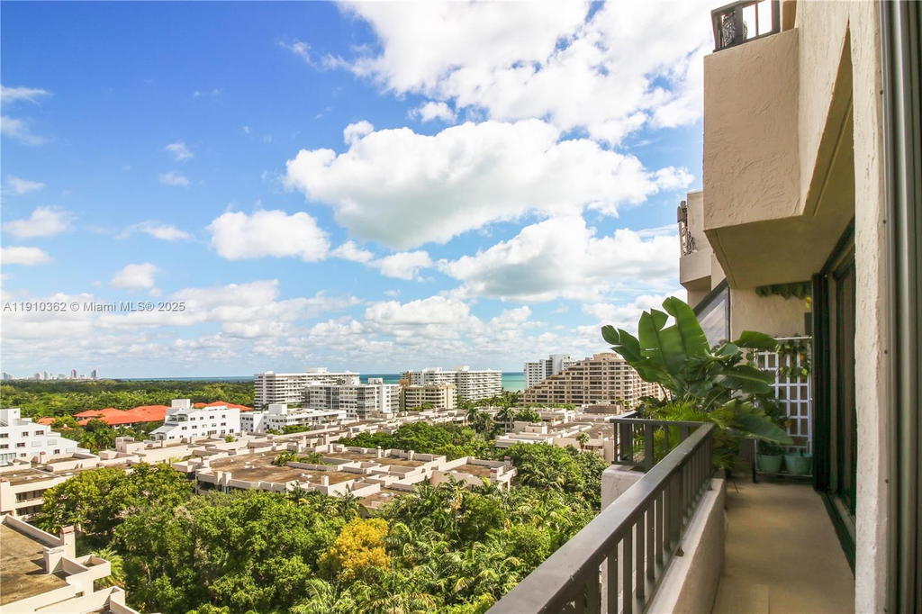 Real estate property located at 151 Crandon Blvd #1136, Miami-dade, The Emeraldbay @ Key Colo, Key Biscayne, FL