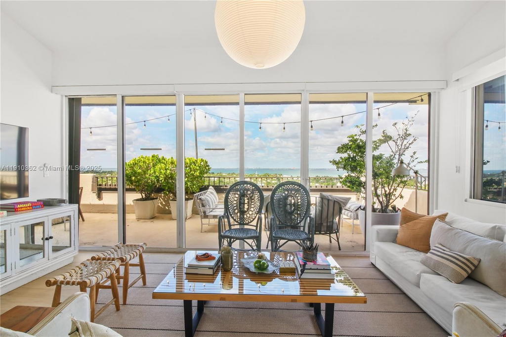 Real estate property located at 151 Crandon Blvd #1136, Miami-dade, The Emeraldbay @ Key Colo, Key Biscayne, FL