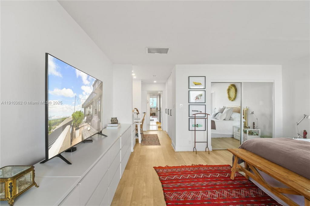 Real estate property located at 151 Crandon Blvd #1136, Miami-dade, The Emeraldbay @ Key Colo, Key Biscayne, FL