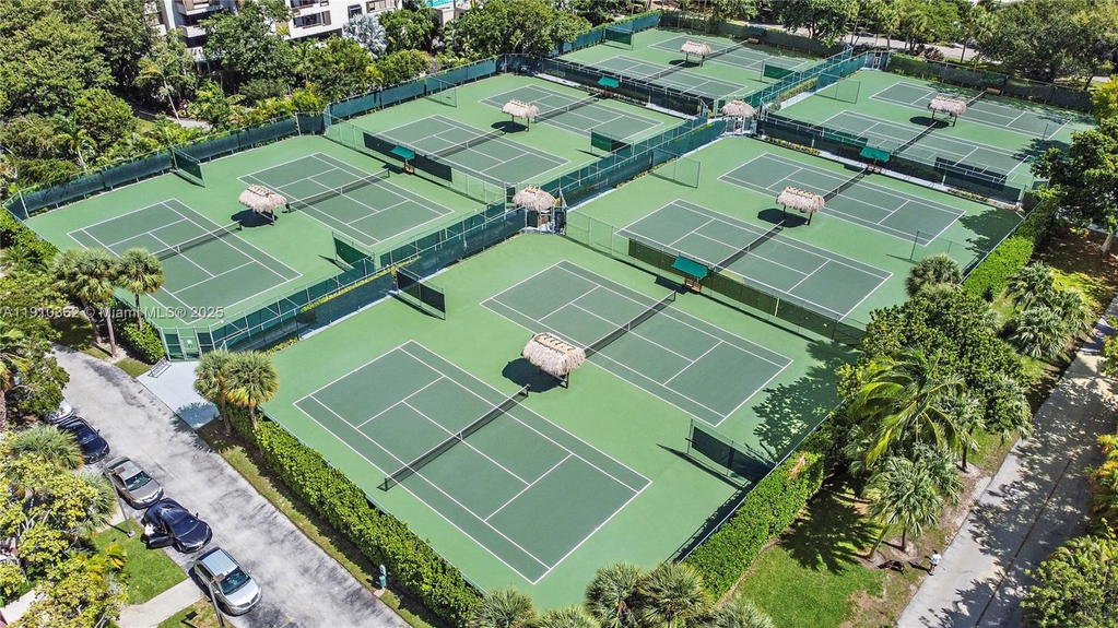 Real estate property located at 151 Crandon Blvd #1136, Miami-dade, The Emeraldbay @ Key Colo, Key Biscayne, FL