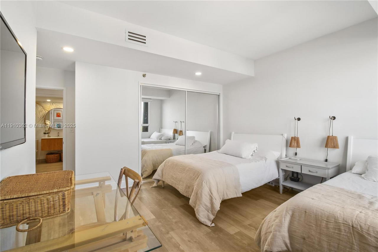 Real estate property located at 151 Crandon Blvd #1136, Miami-dade, The Emeraldbay @ Key Colo, Key Biscayne, FL