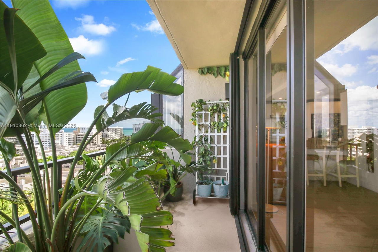 Real estate property located at 151 Crandon Blvd #1136, Miami-dade, The Emeraldbay @ Key Colo, Key Biscayne, FL