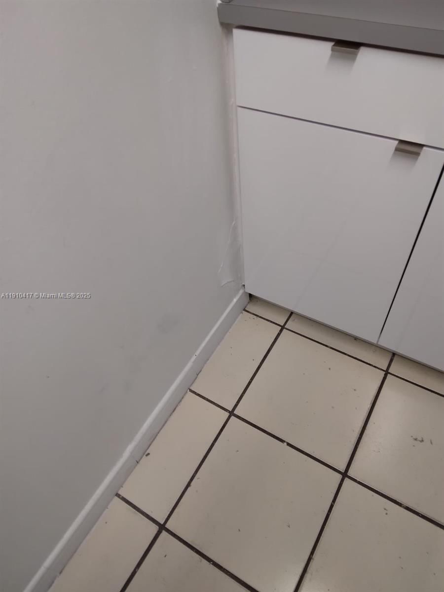 Real estate property located at 1305 46th St #230, Miami-dade, Bellavista Gardens Condo, Hialeah, FL