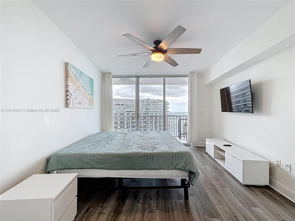 Real estate property located at 1750 Bayshore Dr #5503, Miami-dade, Opera Tower Condo, Miami, FL