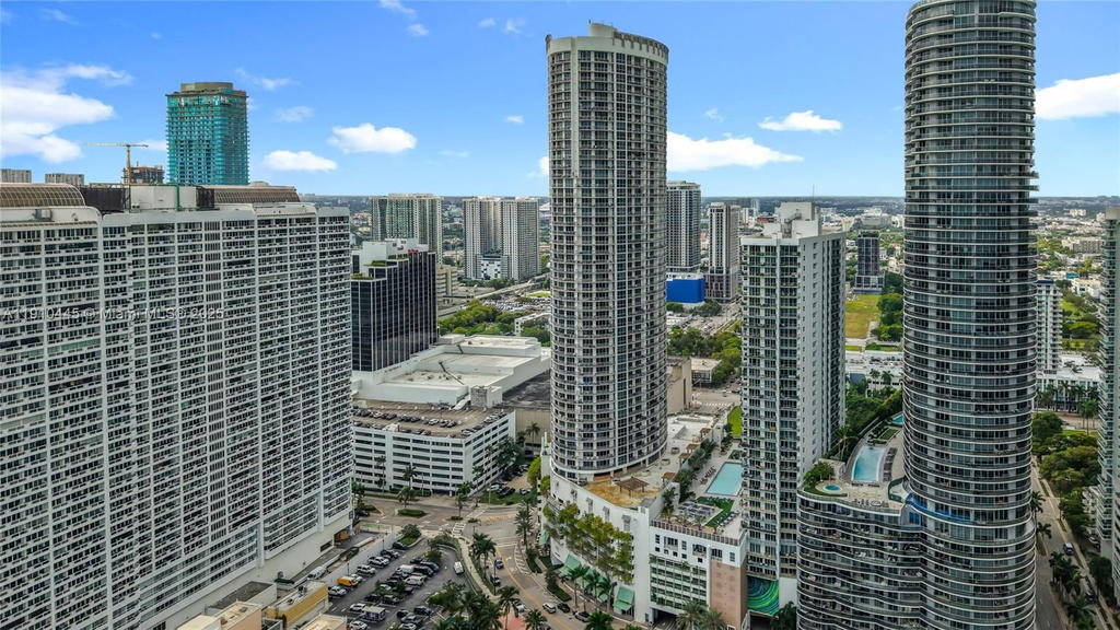 Real estate property located at 1750 Bayshore Dr #5503, Miami-dade, Opera Tower Condo, Miami, FL