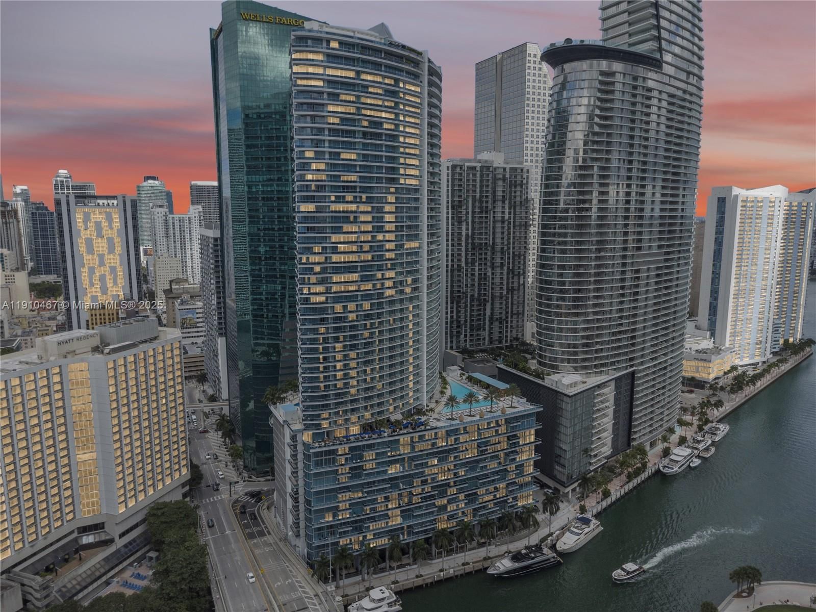 Real estate property located at 200 Biscayne Boulevard Way #3907, Miami-dade, Epic West Condo, Miami, FL