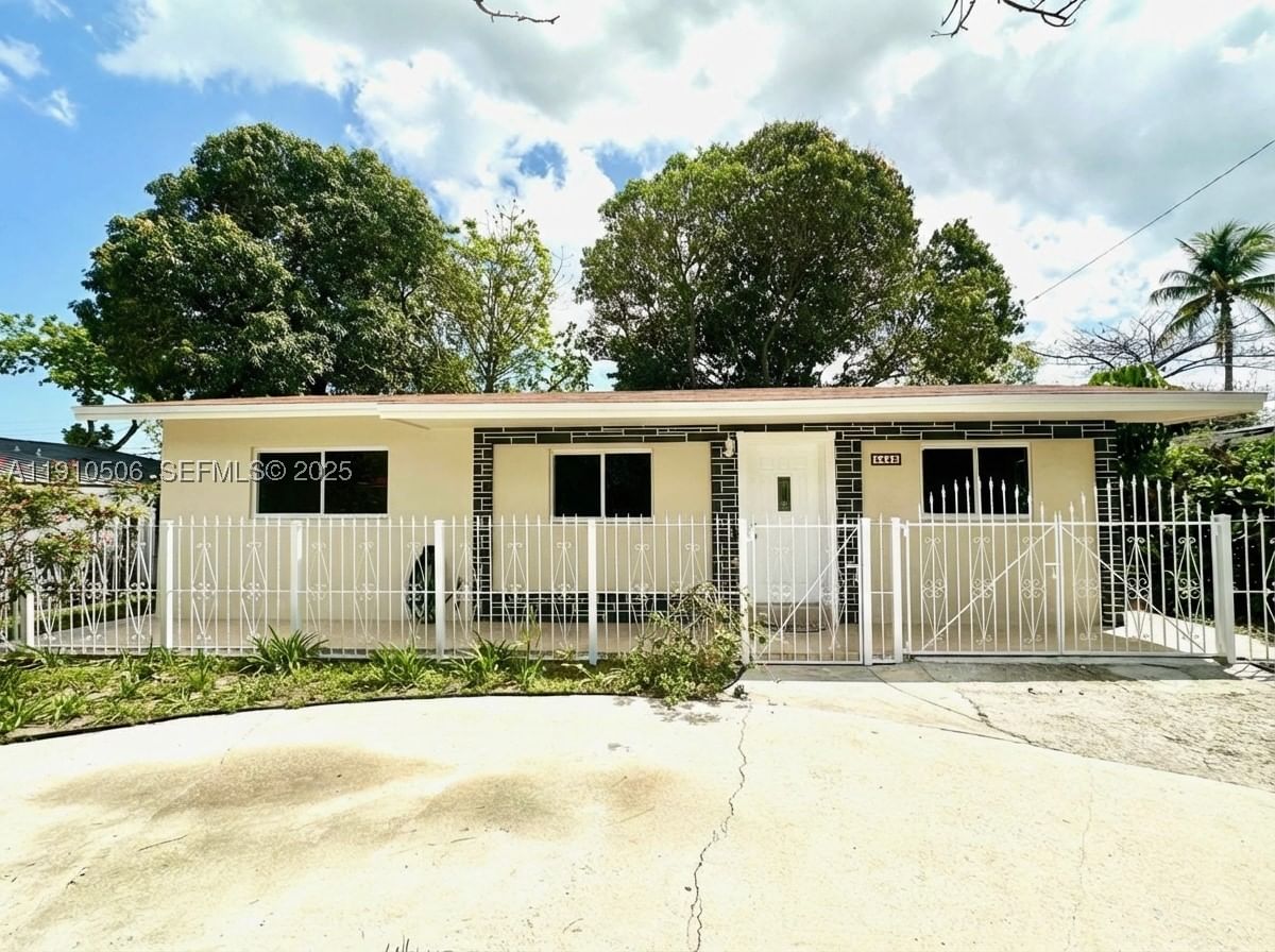 Real estate property located at 6440 20th St, Broward, Welwyn Park, Miramar, FL