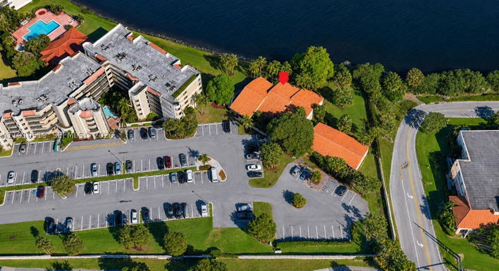 Real estate property located at 6405 Oakland Park Blvd #2, Broward, The Isles Of Inverrary, Lauderhill, FL